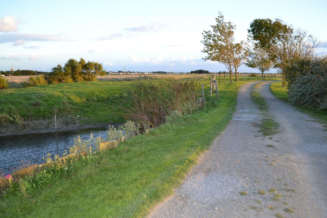 Les Pensions Du Joslin Bouin  Kültér fotó